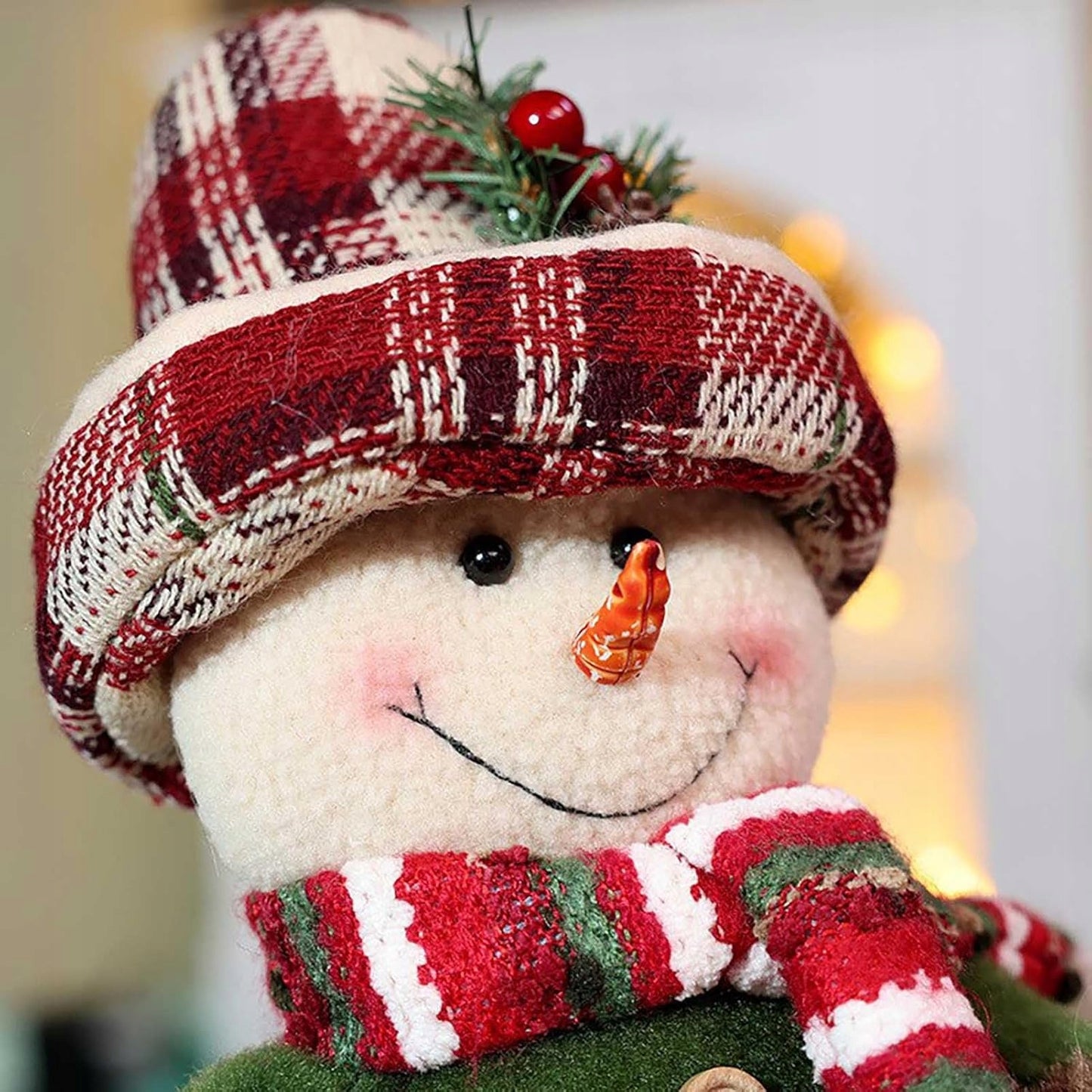 Pluszowa figurka Bałwan śniegowy w bujanym fotelu świąteczna dekoracja