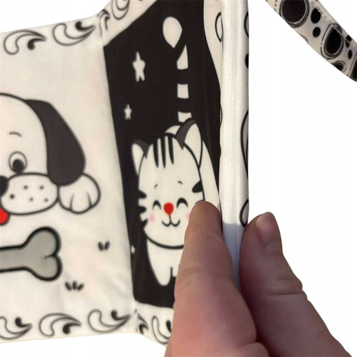 High-contrast sensory book with a mirror for the cot – photo 10