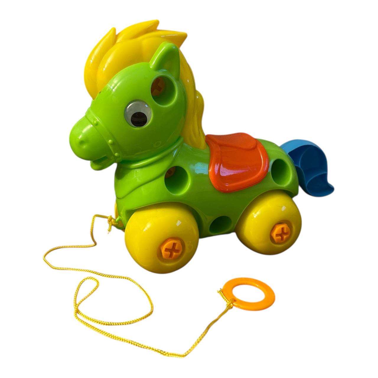 Konik do ciągnięcia dla dzieci – zabawka na sznurku